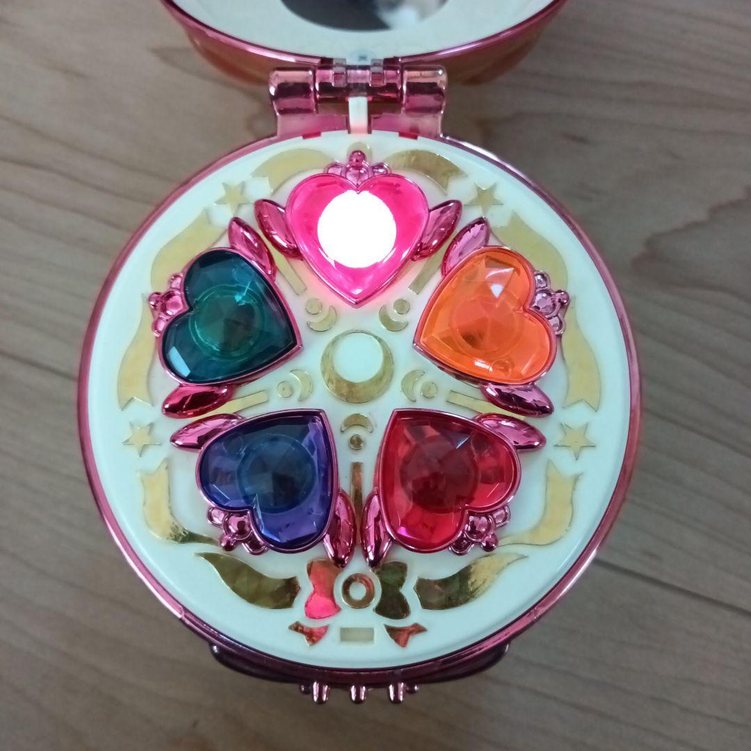 セーラームーン ハート型コンパクト