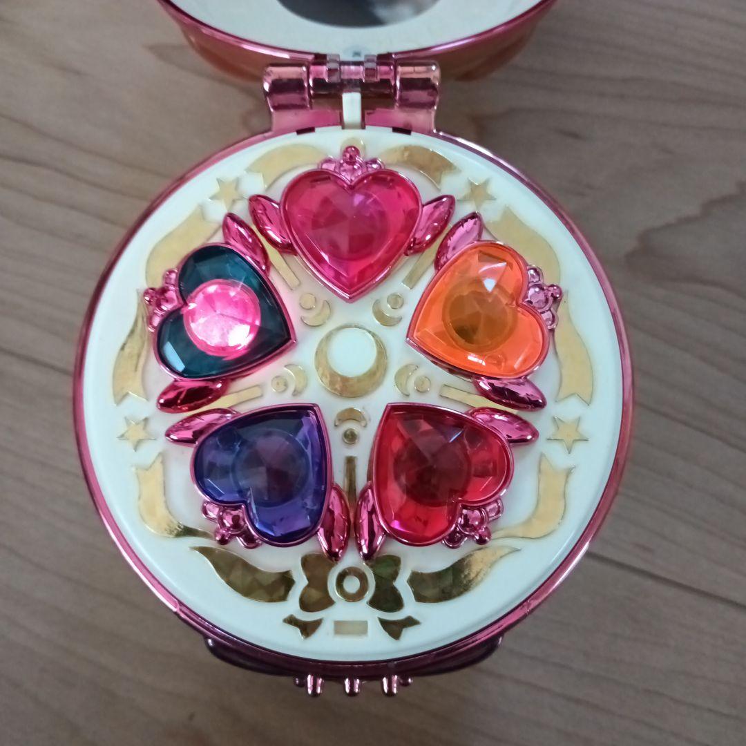 セーラームーン ハート型コンパクト