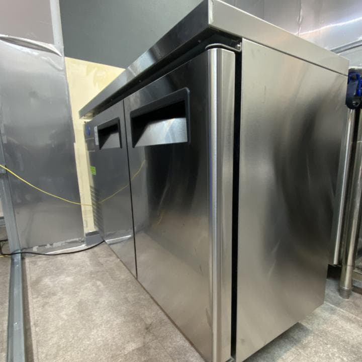 業務用ヨコ型2ドア冷蔵庫 JCM　JCMR-1245T 150L