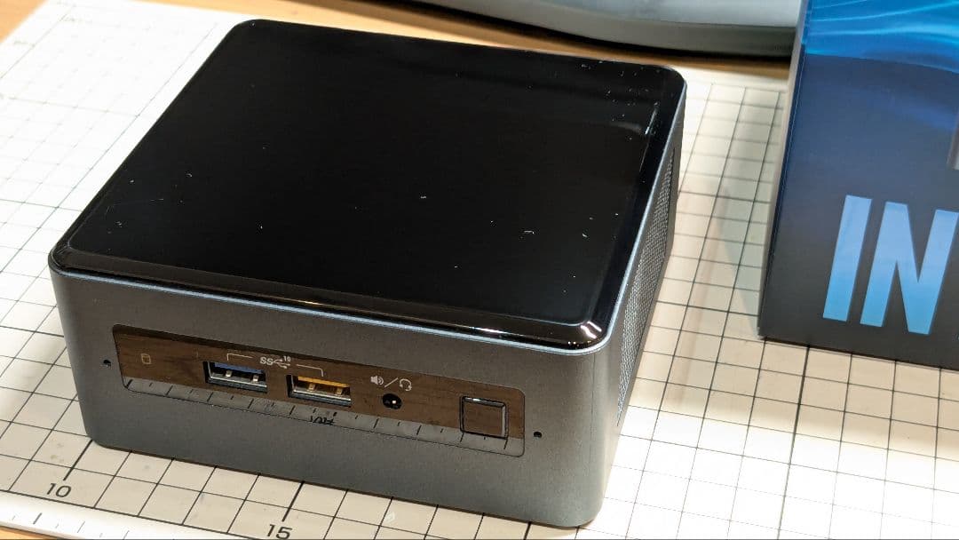 NUC8i3BEH Core i3 メモリ16GB 小型PC Win11対応