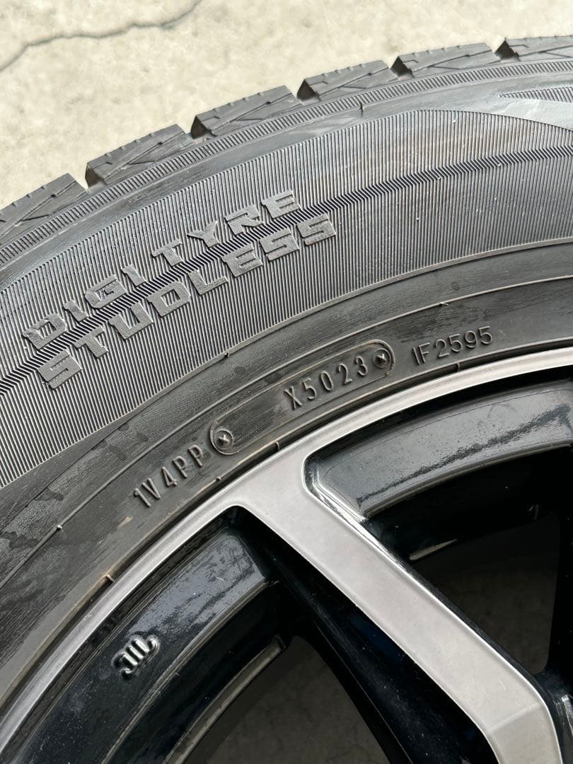 ハイラックス125 GR 純正ホイール& DUNLOP スタッドレス4本セット