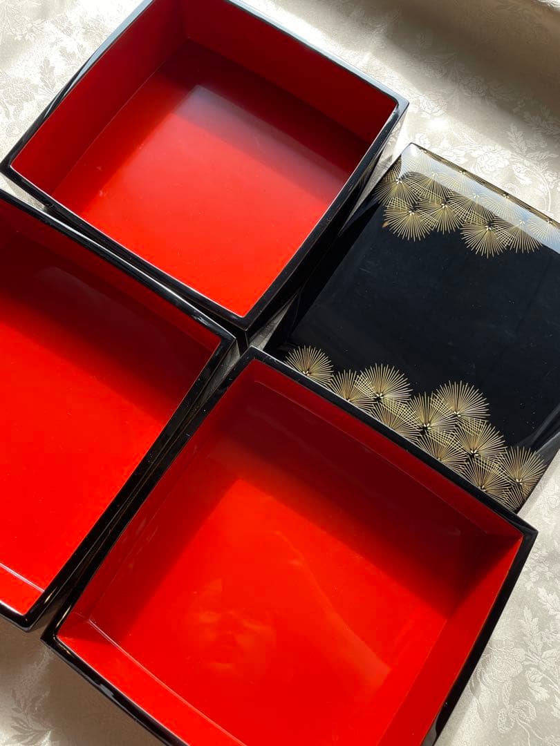 輪島塗 三段重 寿松沈金　うるし工芸 なかたに　共箱付き