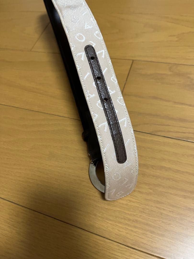 BVLGARI ロゴ入りベージュレザーベルト
