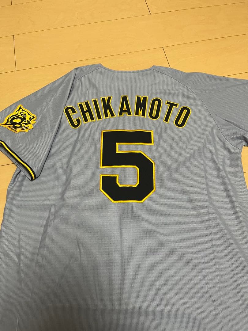 阪神タイガース　レプリカユニフォーム90周年（ビジター）　近本選手　Oサイズ