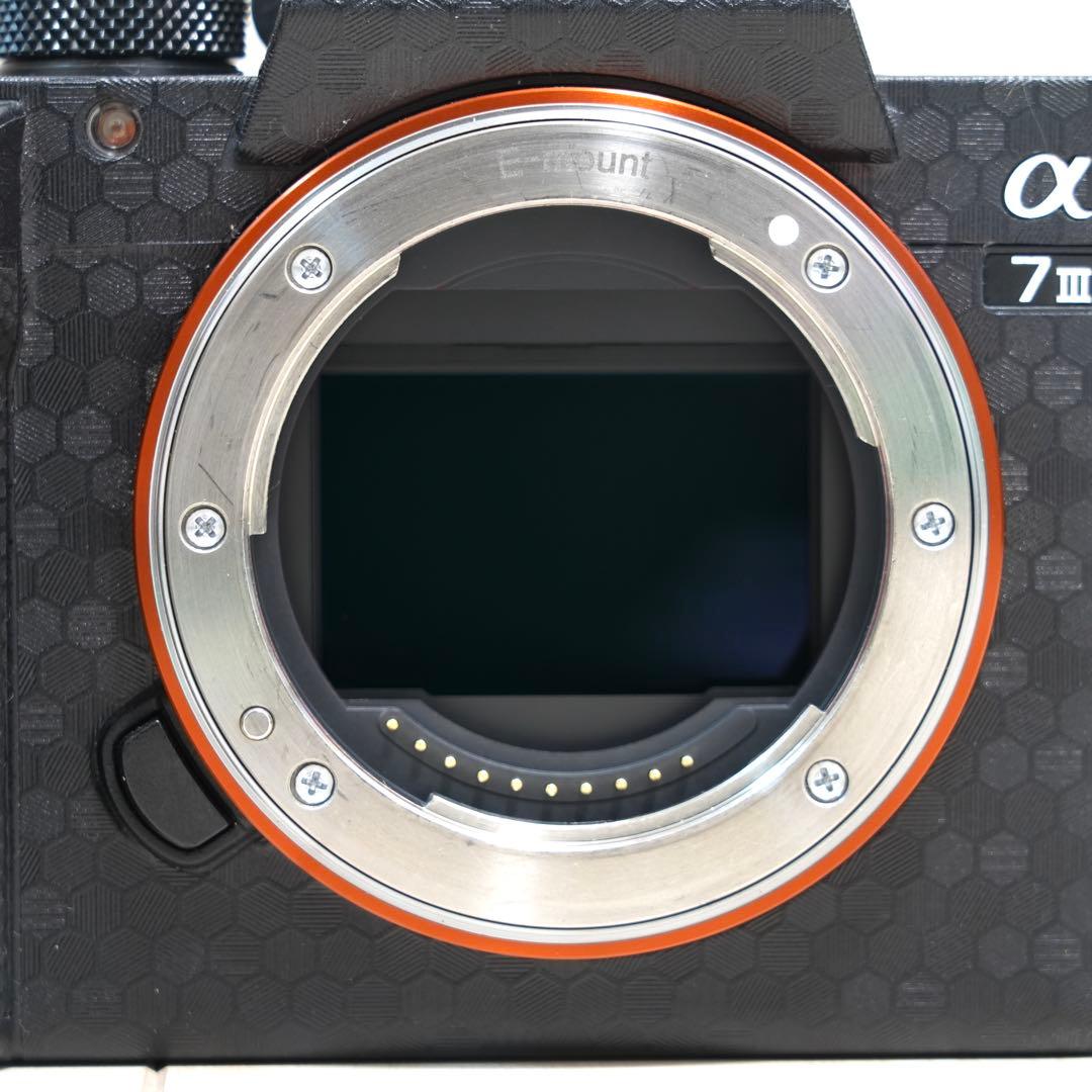 ショット数5867回！中古美品SONY α7 III