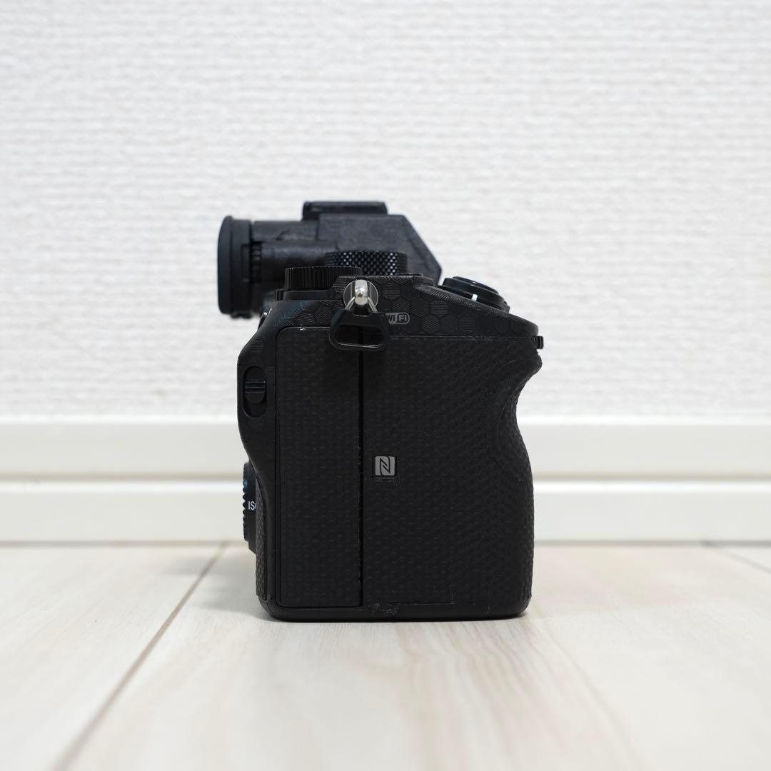 ショット数5867回！中古美品SONY α7 III