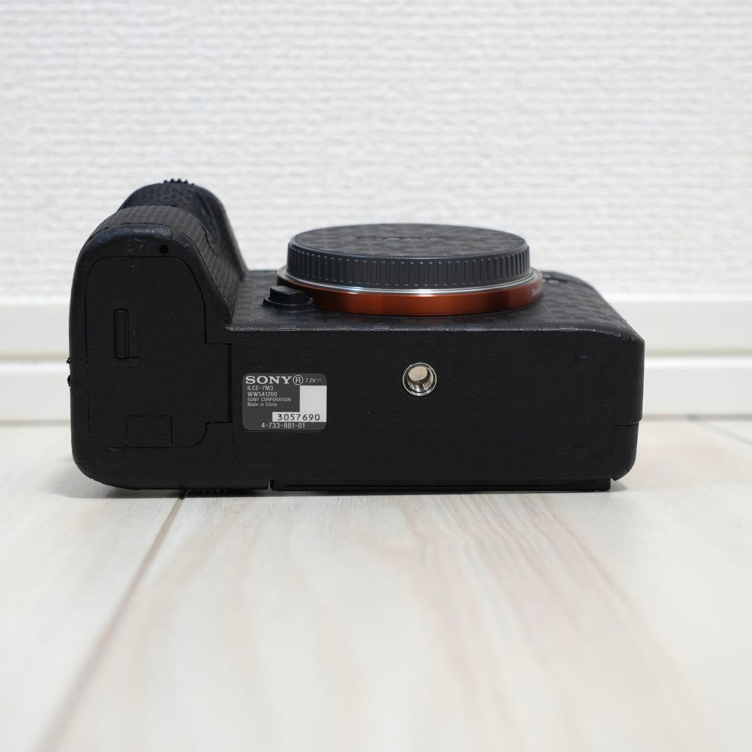 ショット数5867回！中古美品SONY α7 III