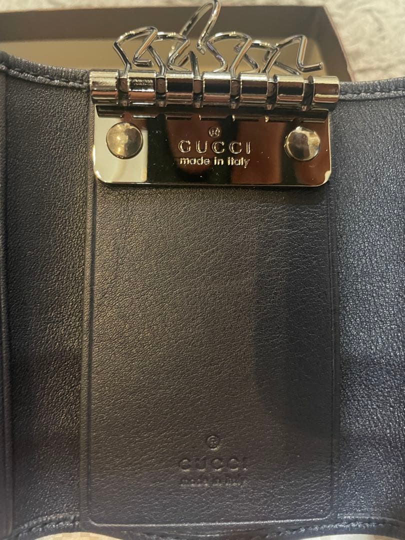 GUCCI レザーキーケース