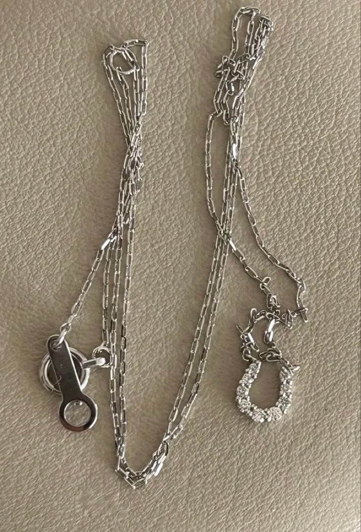 4℃ K10WG ダイヤモンド　ホースシュー　ネックレス