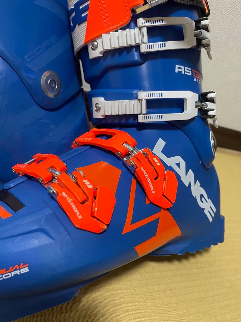 LANGE RS130WIDE スキー用ブーツ