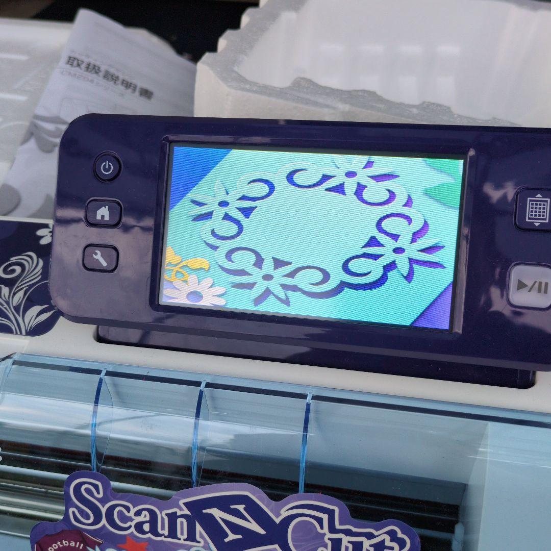 スキャンカッティングマシン　CM650W brother