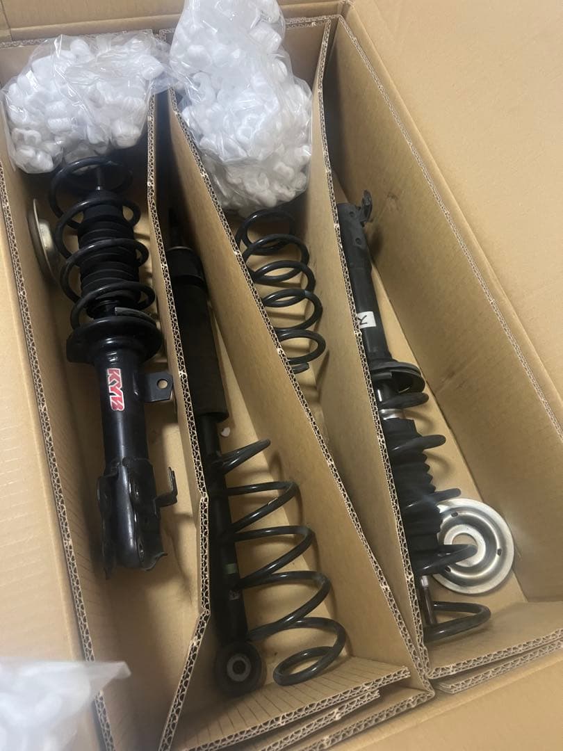 〈値下げ〉アルトワークス HA36S KYB純正ショック