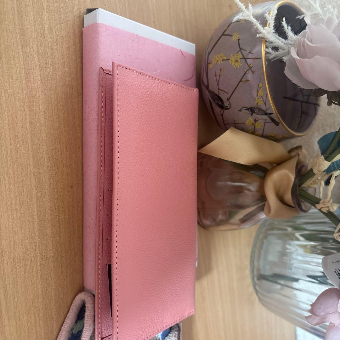 皇室長財布　ピンク レザー 長財布 箱付き
