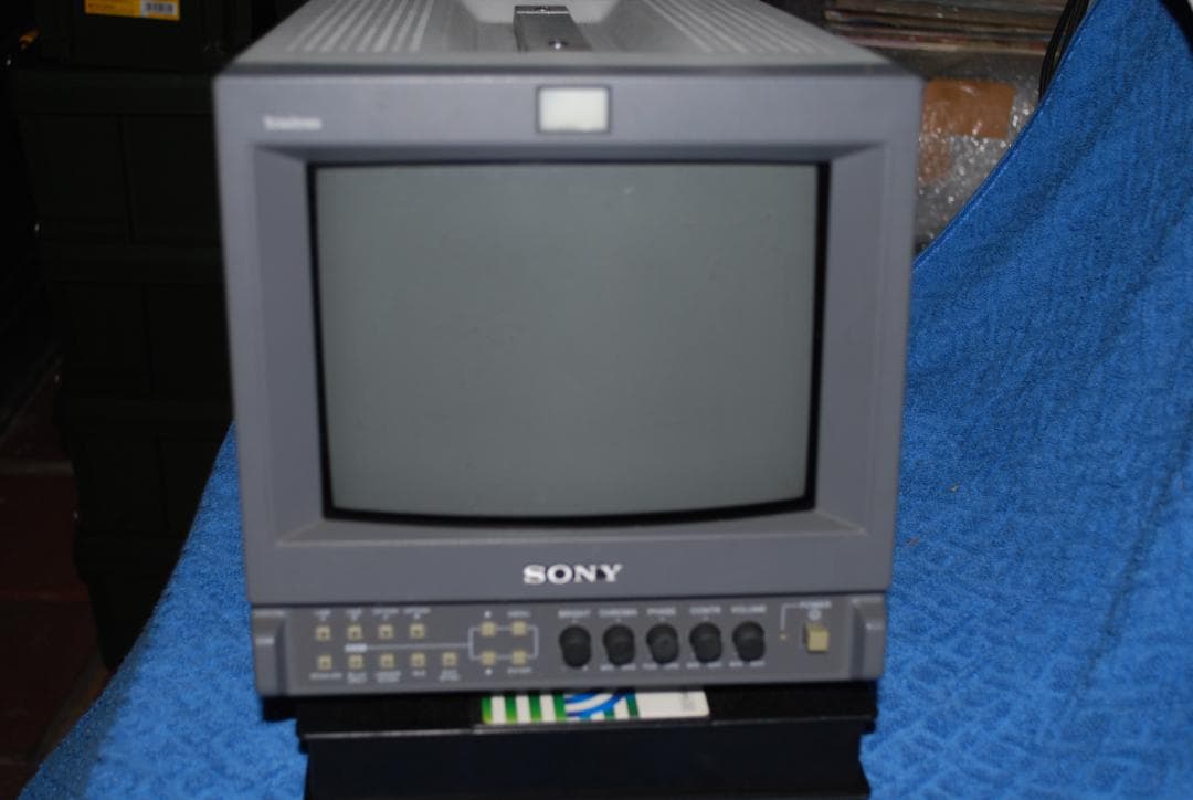 ソニー業務用トリニトロンモニターPVM-9L2中古ジャンク品の出品です。
