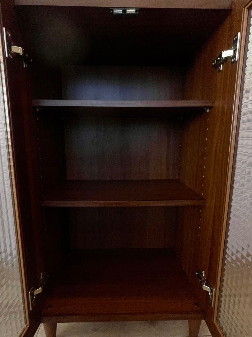 木製キャビネット・サイドボード＊チェッカー・ワッフルガラス扉 可動棚付き