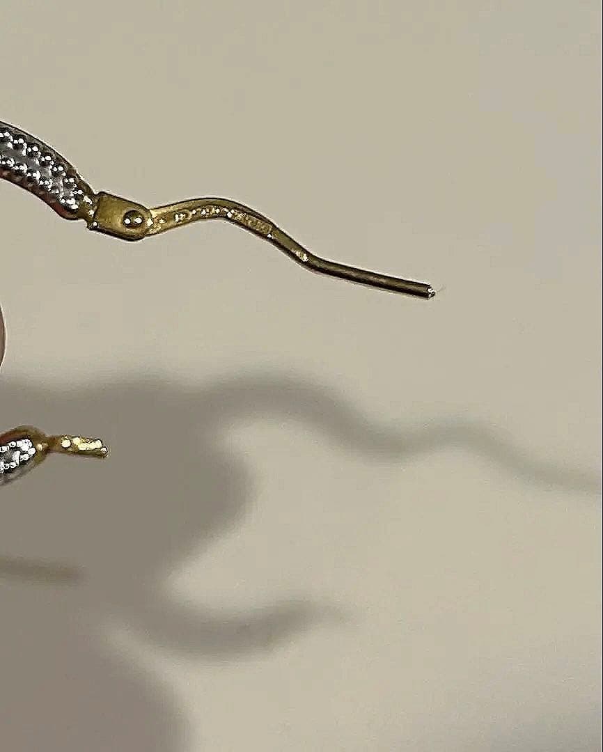 ウノアエレ　片耳　18K フープピアス　コンビ