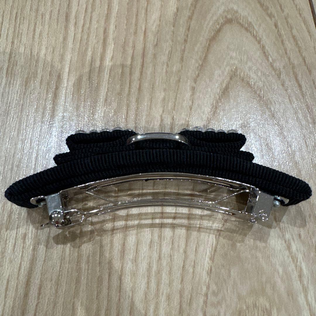 美品　フェラガモ　ラインストーン　バレッタ　黒