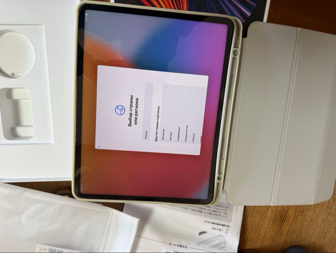 【ほぼ未使用】iPad Pro 12.9 第5世代 512GBセルラー ペン付