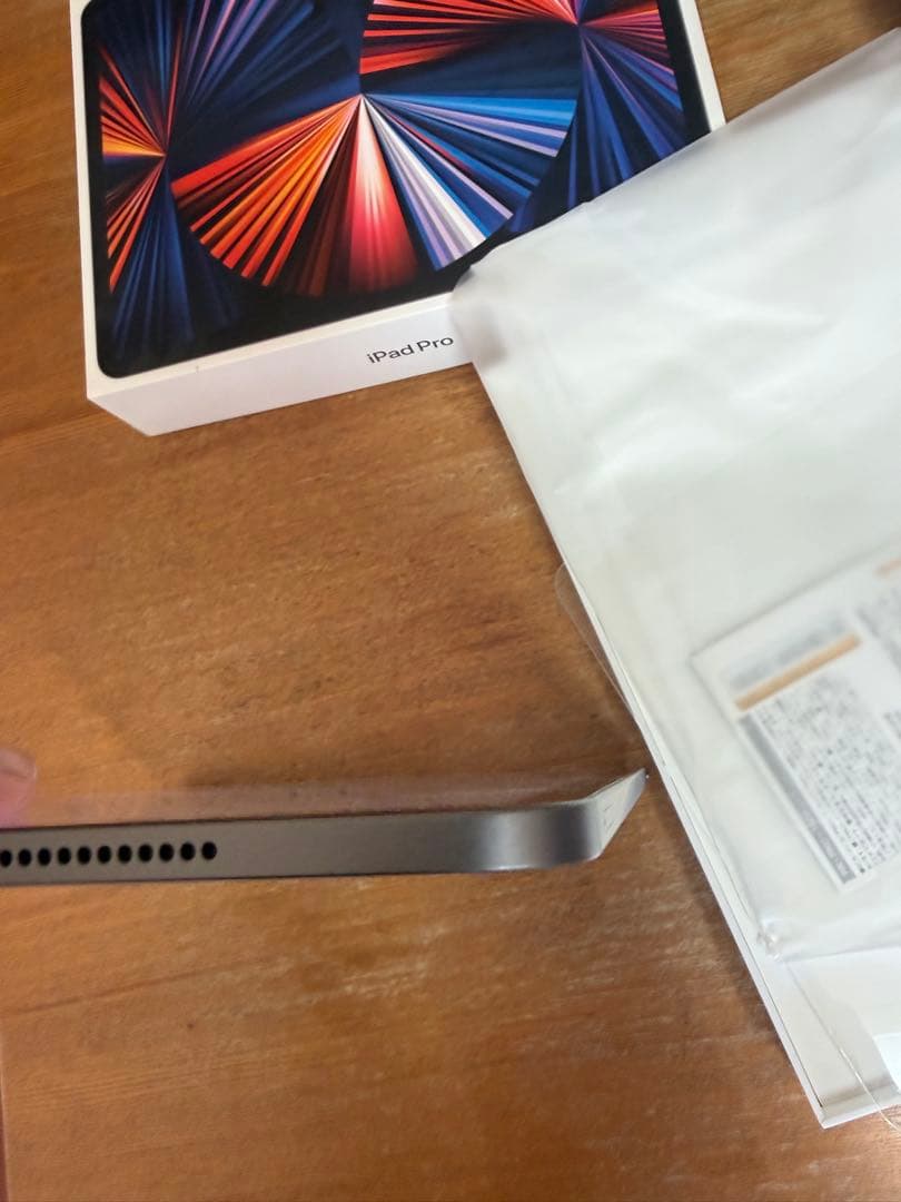 【ほぼ未使用】iPad Pro 12.9 第5世代 512GBセルラー ペン付