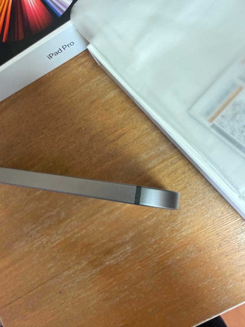 【ほぼ未使用】iPad Pro 12.9 第5世代 512GBセルラー ペン付