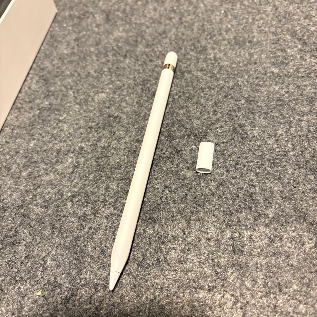 【美品】iPad 第7世代　Apple Pencil付き