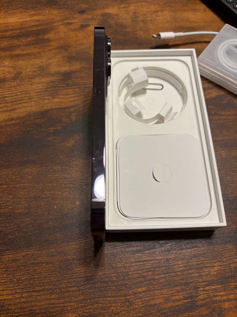 D*D様 iPhone14pro ディープパープル