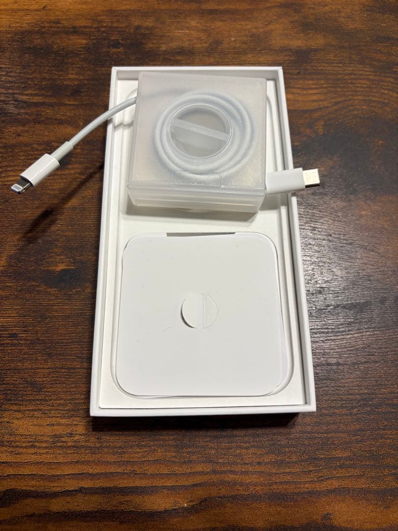 D*D様 iPhone14pro ディープパープル