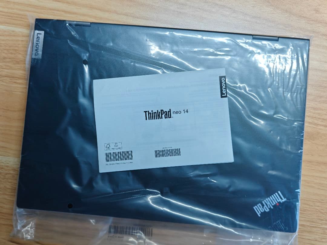Lenovo ThinkPad neo 14 AMD 6800H 本体