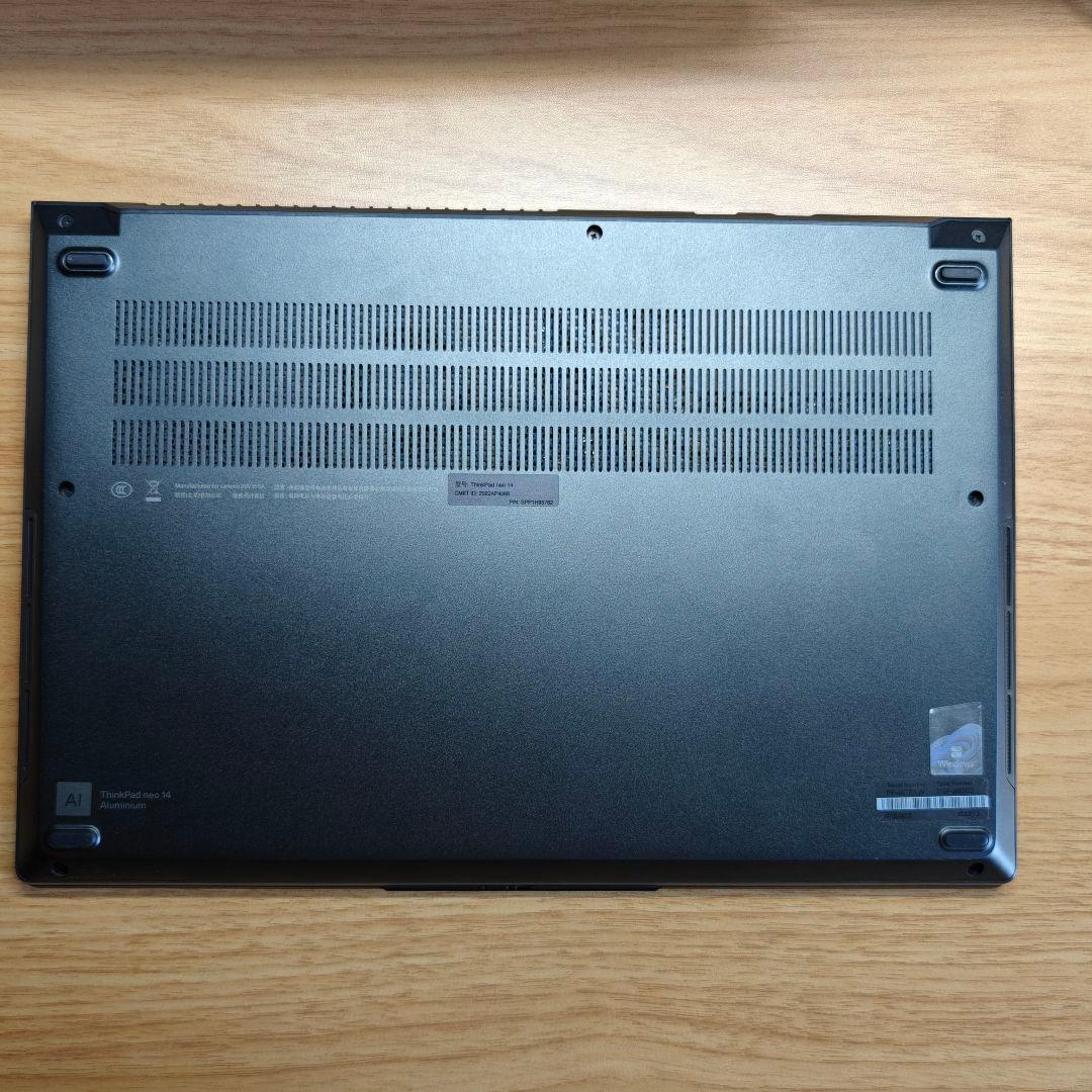 Lenovo ThinkPad neo 14 AMD 6800H 本体