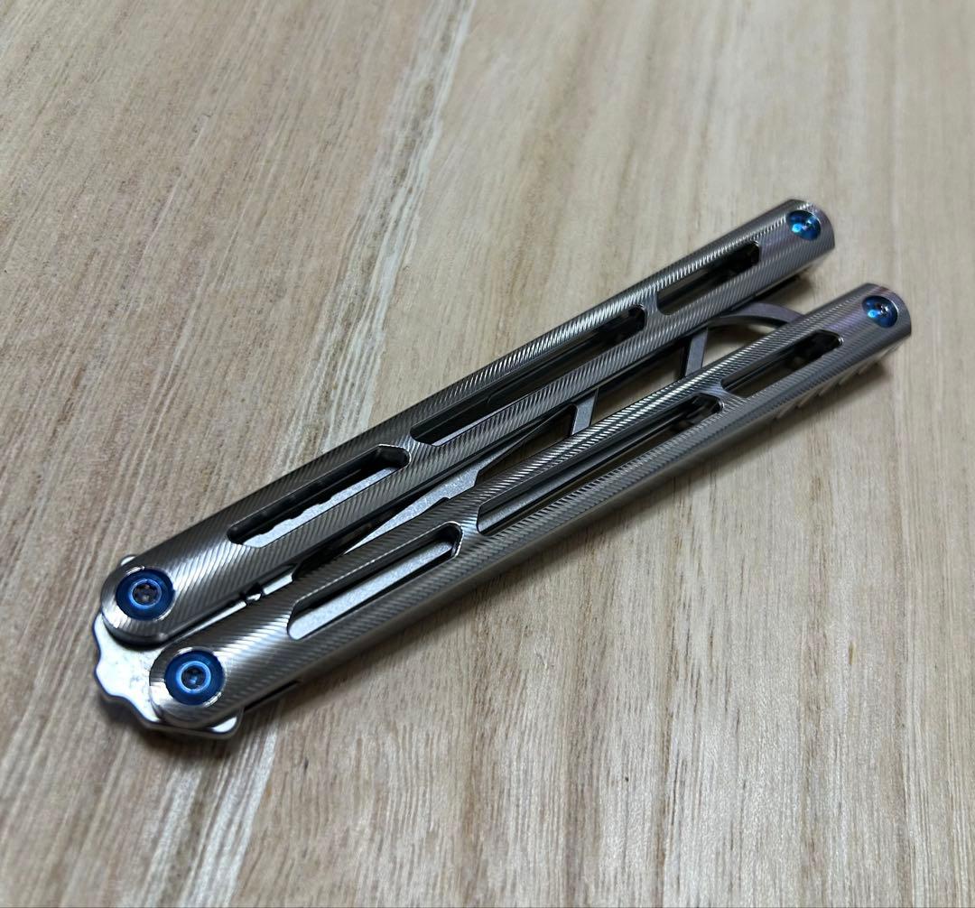 スポーツトイ・アクショントイ Armed Shark Tsunami Clone