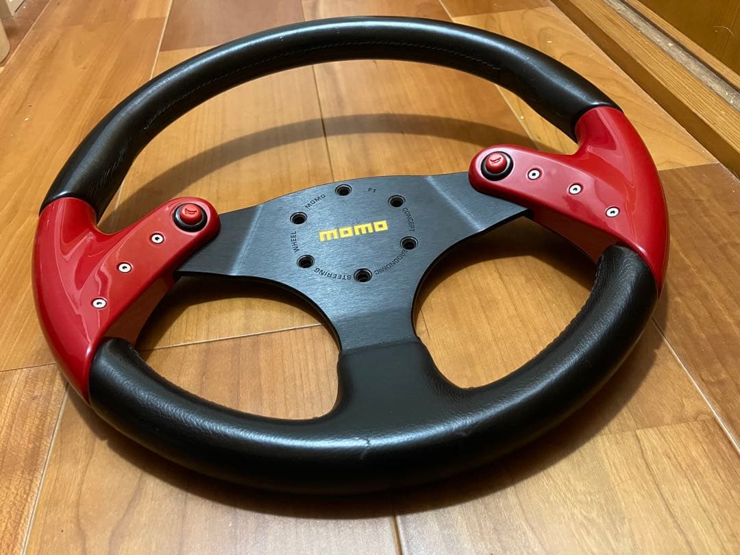 momo ステアリング・ハンドルF-1concept本体 黒/赤