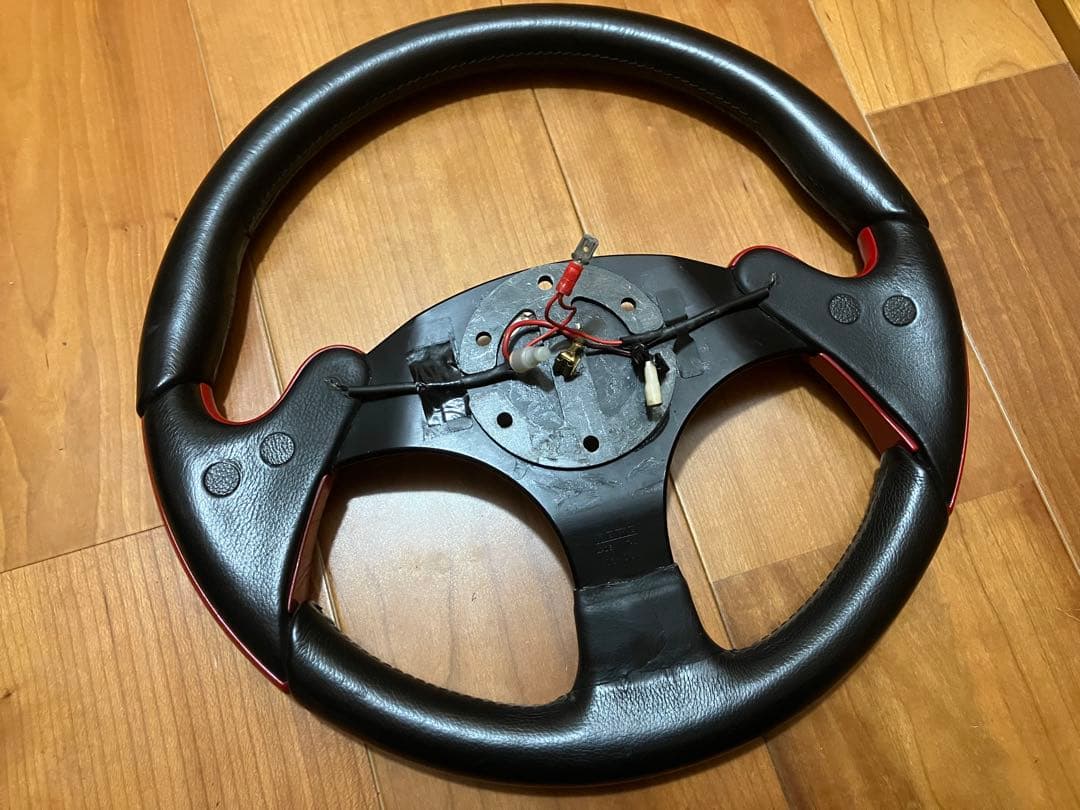 momo ステアリング・ハンドルF-1concept本体 黒/赤