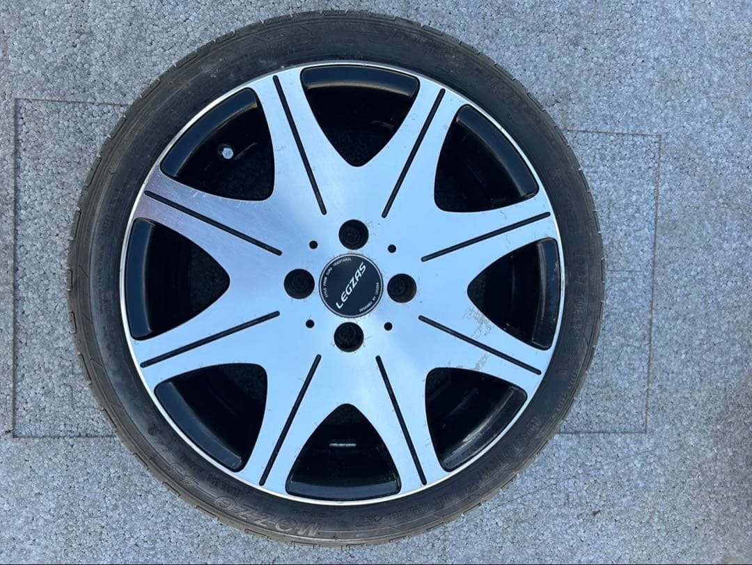 15インチ 6.5J LEGZAS