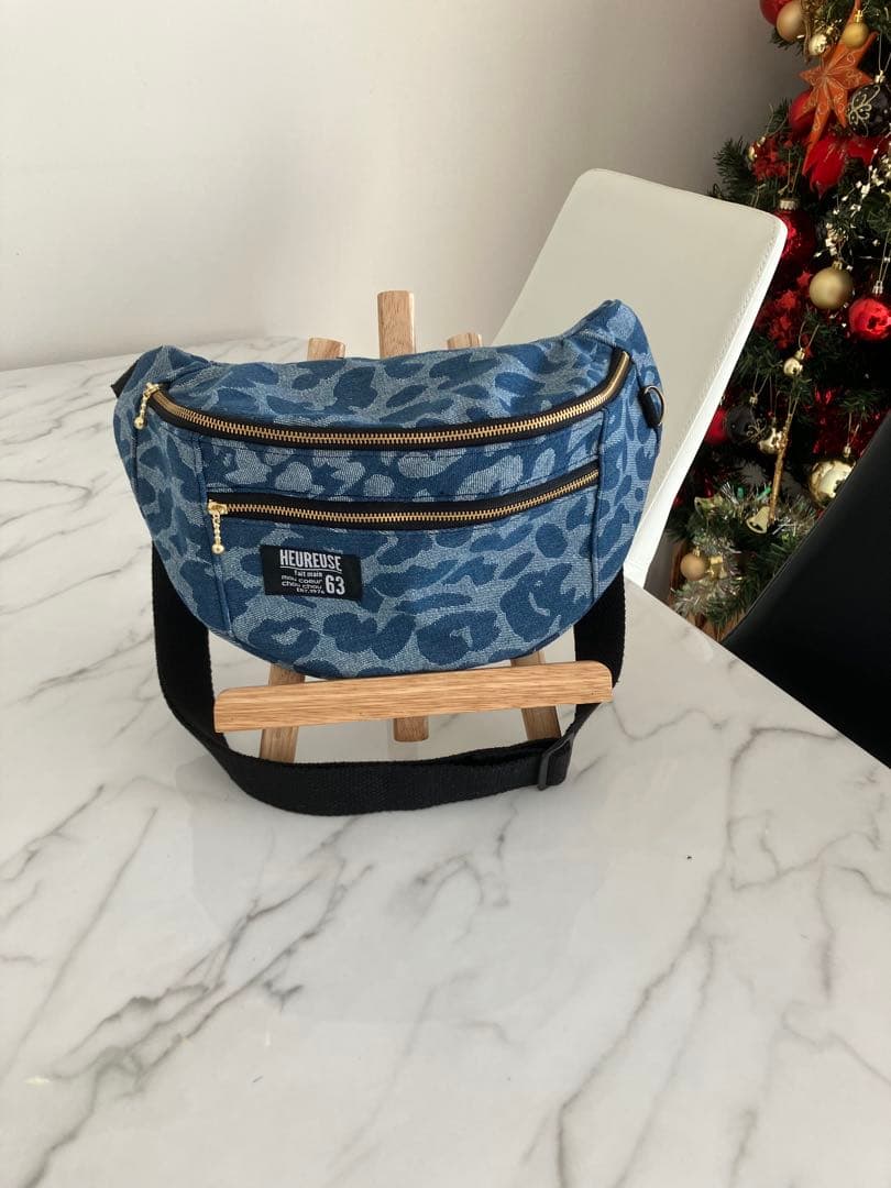 943Hiroko Higa 大きめヒョウ柄デニムリメイクバック