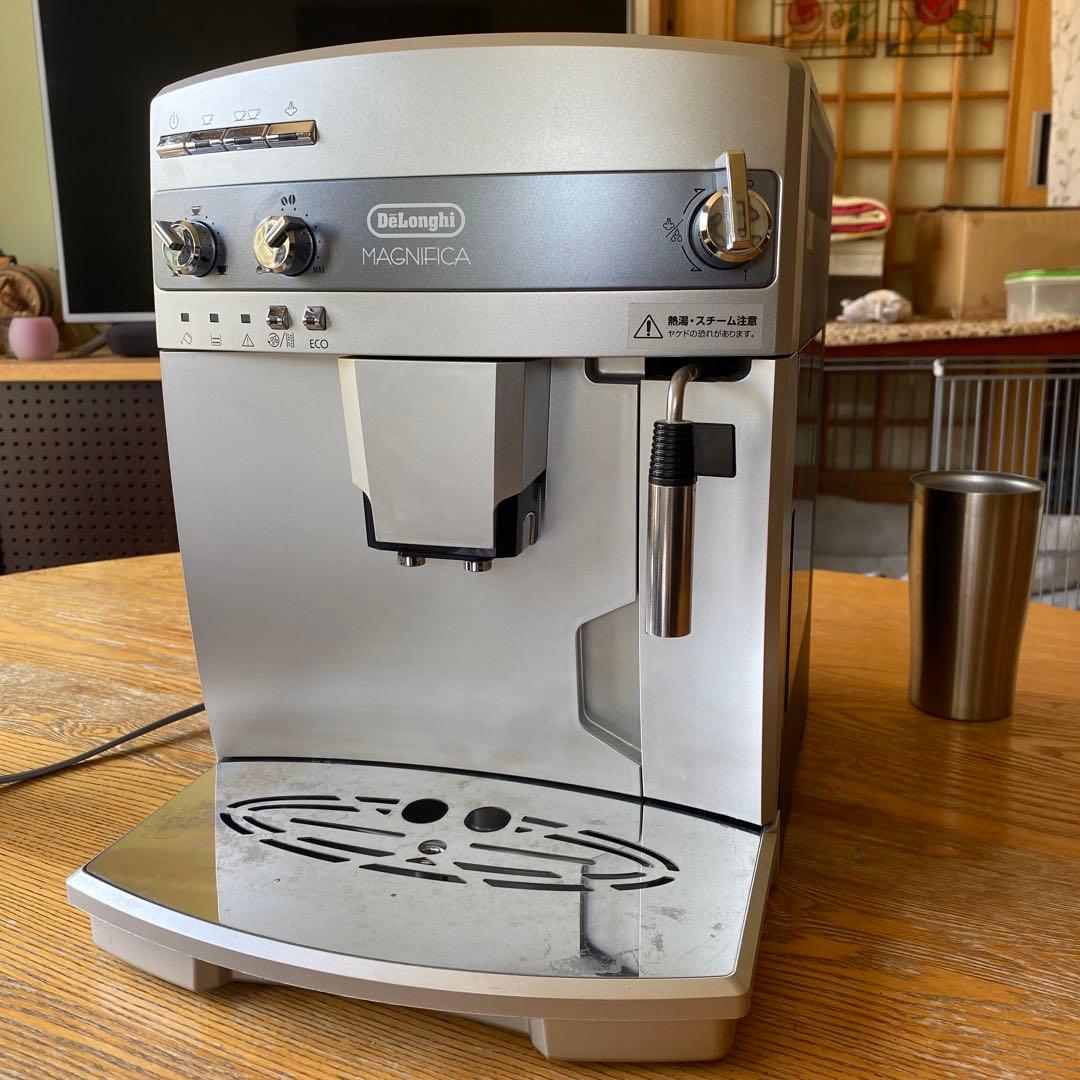 De'Longhi Magnifica エスプレッソマシン　ESAM03110S