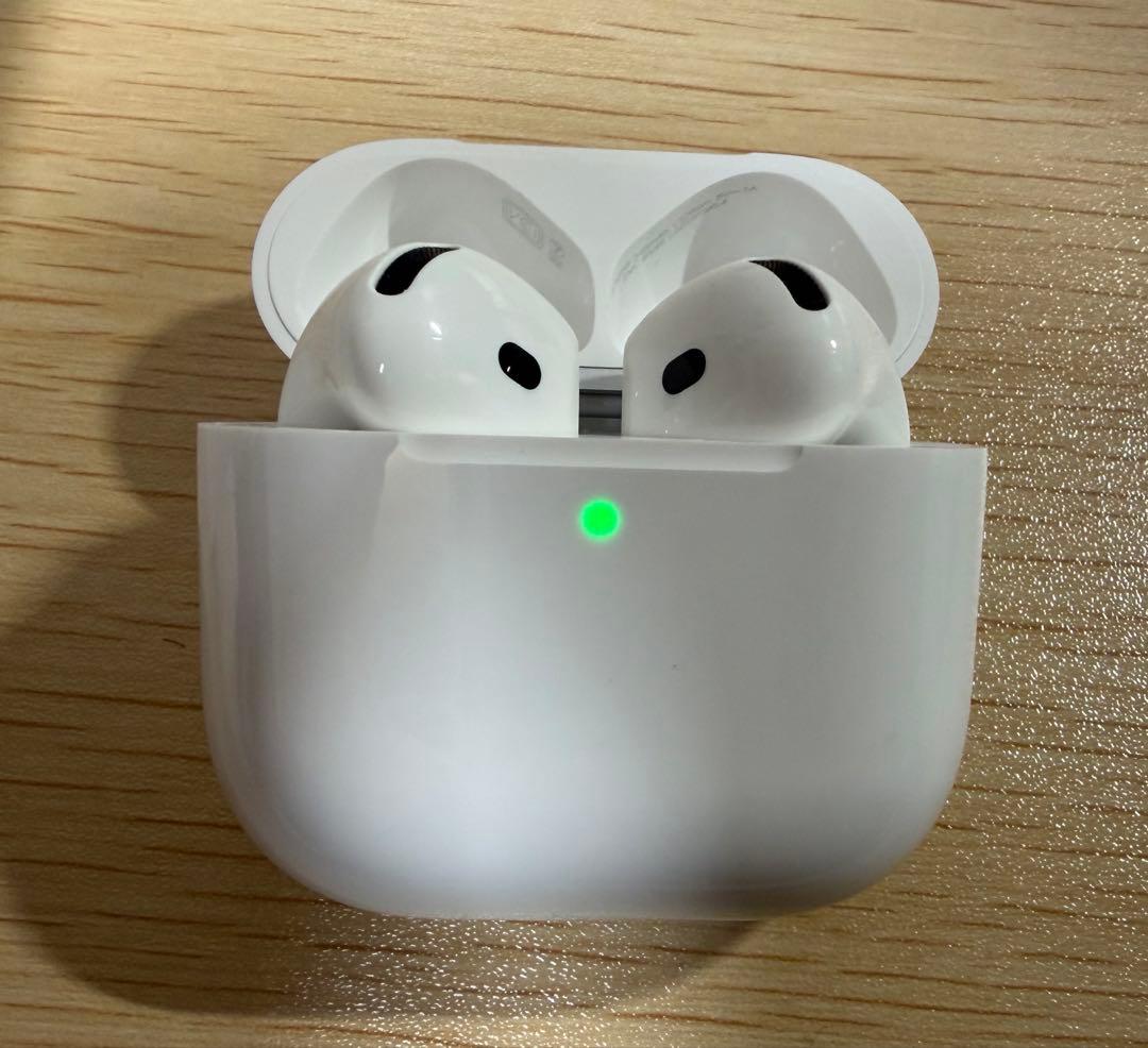 Apple AirPods 第4世代　箱• ケースカバー付き