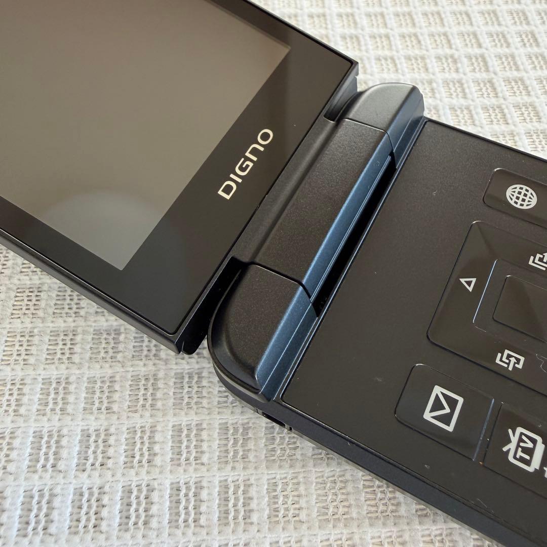 【極美品】DIGNO ケータイ3折りたたみ式携帯電話 902KCブラック