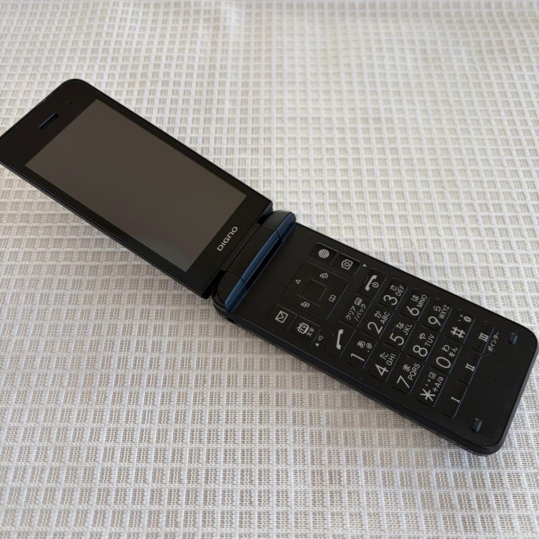【極美品】DIGNO ケータイ3折りたたみ式携帯電話 902KCブラック