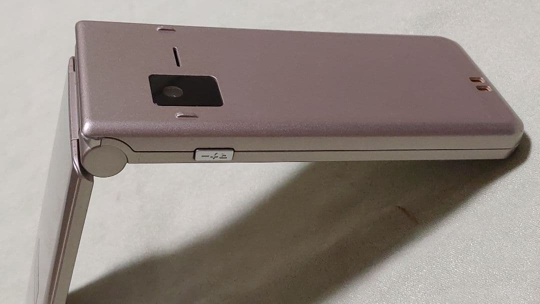 docomo arrows F-41C ゴールド 美品