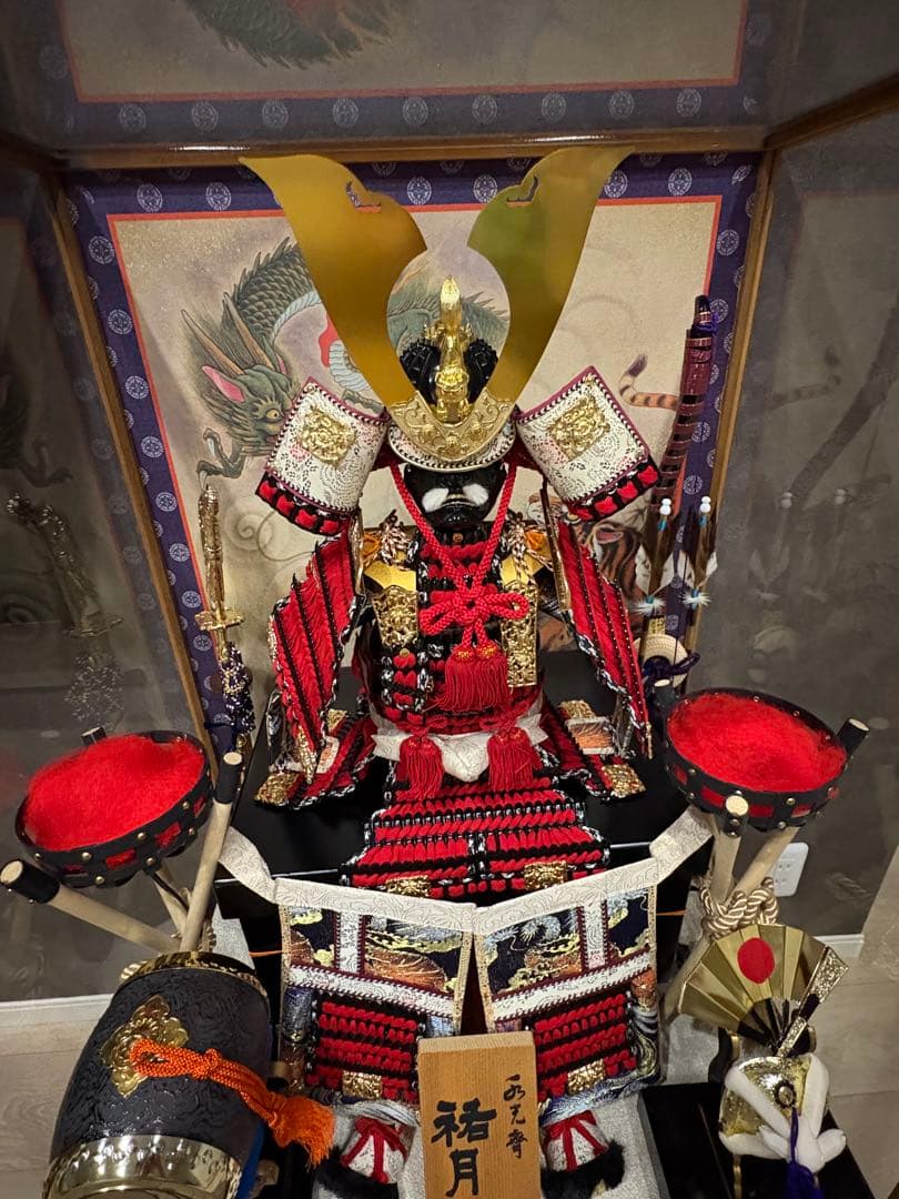 五月人形 武士の鎧飾り ケース付き