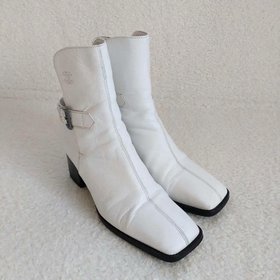 CHANEL ショートブーツ スクエアトゥ CC ココマーク 白 23～23.5
