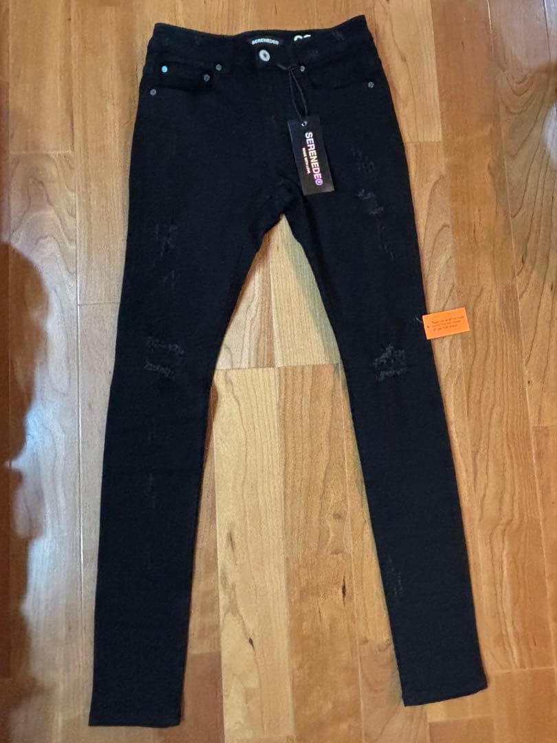 Serenadeフィットデニム ブラック 28インチ