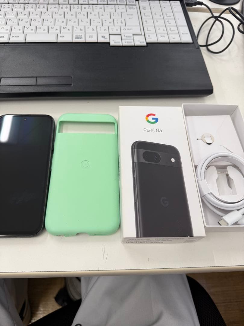 Google Pixel 8a ブラック ケース付き