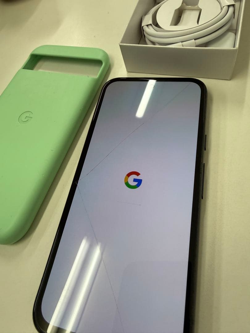 Google Pixel 8a ブラック ケース付き