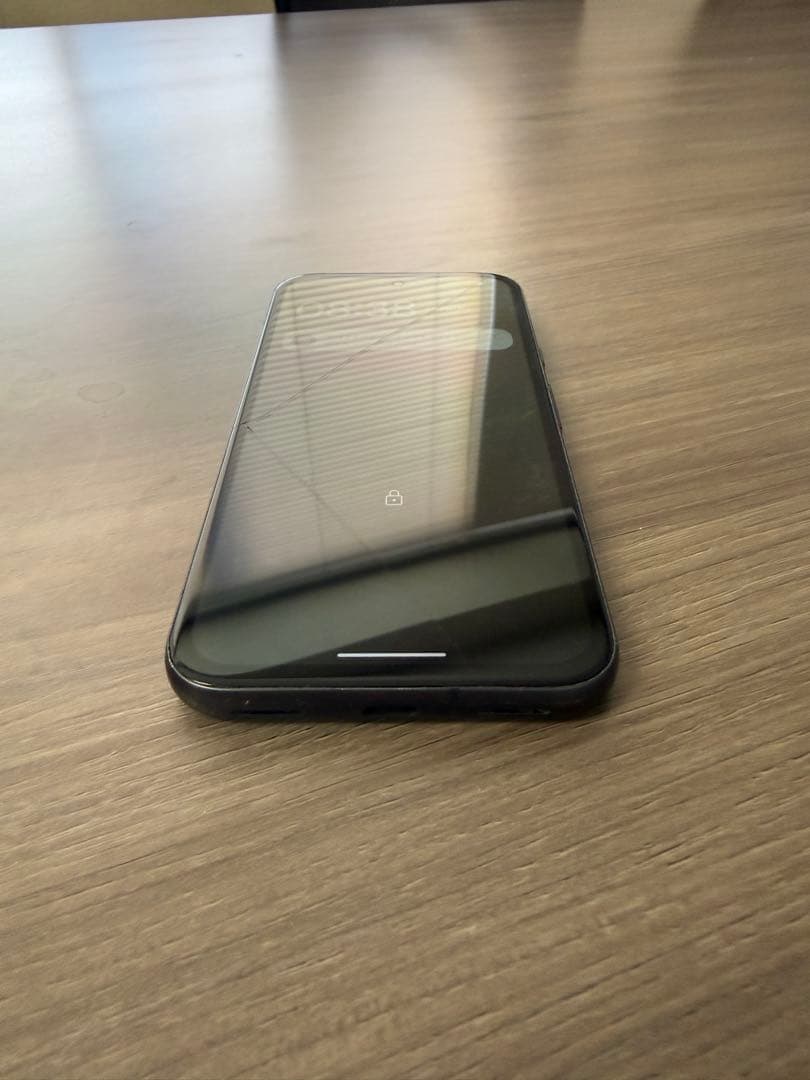 Google Pixel 8a ブラック ケース付き