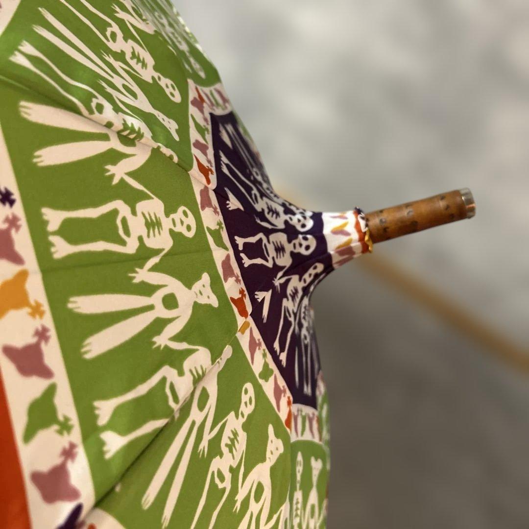 【美品】 Vivienne Westwood 折り畳み 傘 総柄 スカル