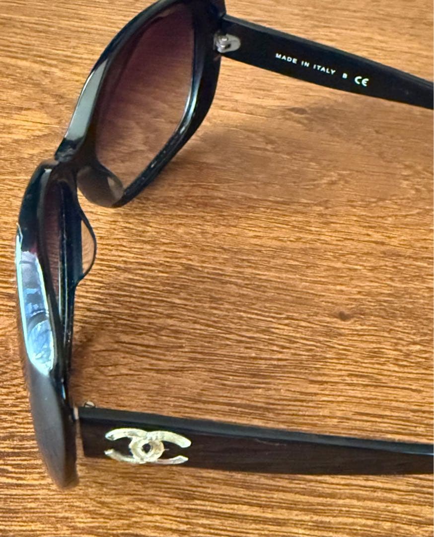 CHANEL サングラス ブラック ケース付き