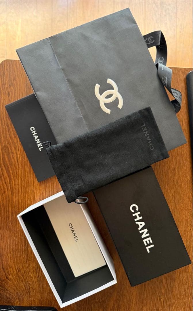 CHANEL サングラス ブラック ケース付き