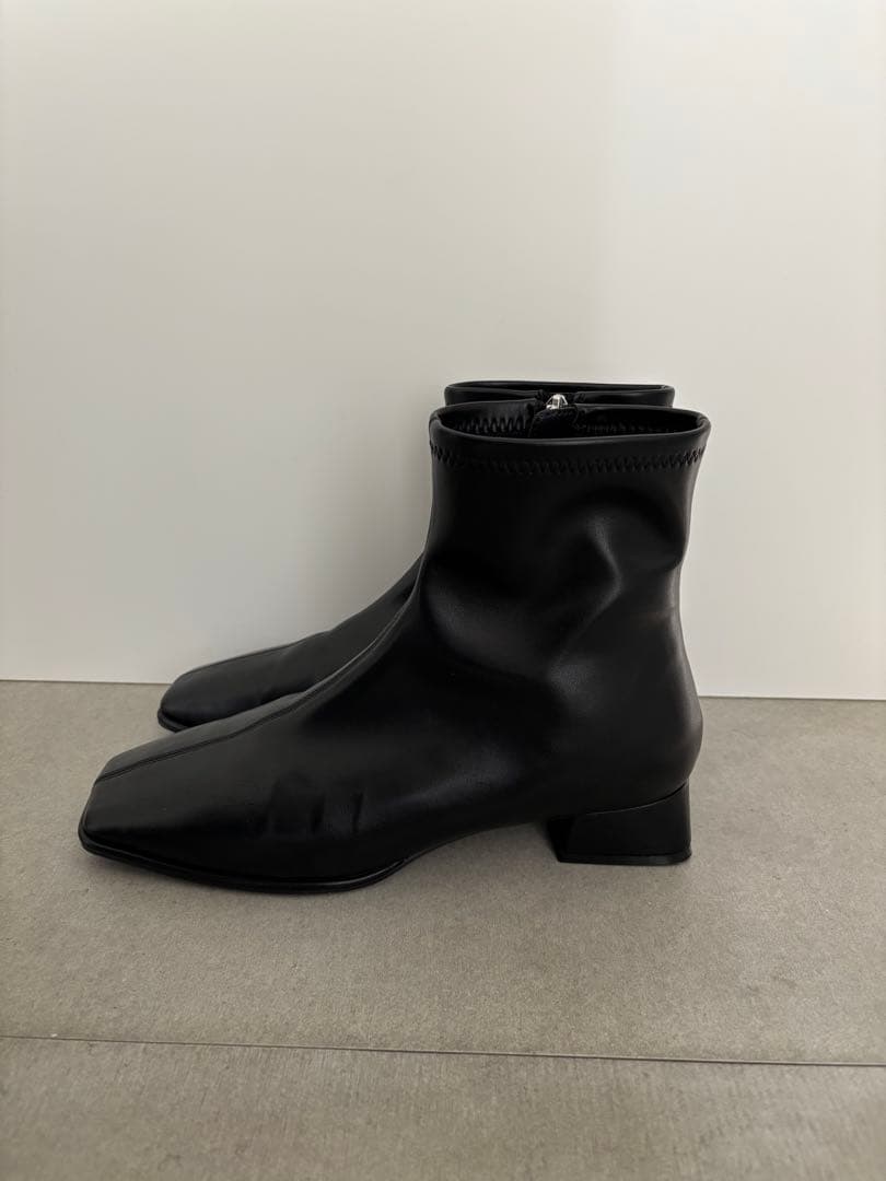 スクエアストレッチ ショートブーツ（3cmヒール）撥水