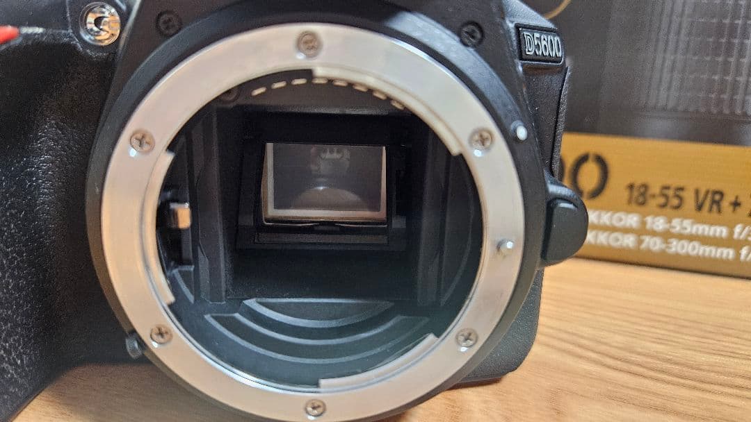 Nikon D5600 ダブルズームキット+単焦点レンズ1本 おまけ付き